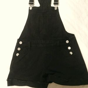 Black overall jean shorts